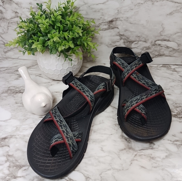 CHACO Zvolv Classic Strappy Open Toe Hiking Outdoor Sandal Black Men's 8 - Picture 1 of 13